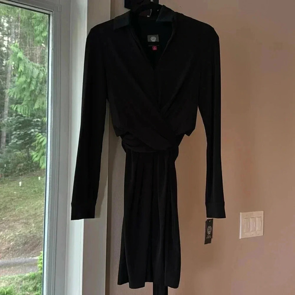 NWT Vince Camuto Black Wrap Dress - Size 6 - Picture 1 of 15
